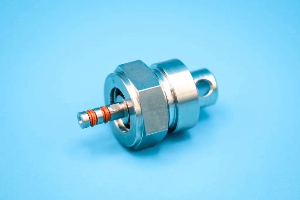 Bottom Feed Connector for Flash HT suitable for 7 mm ID glassy carbon tube including washer