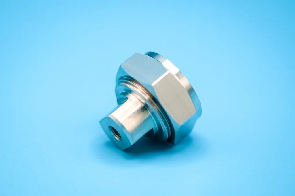 Reduzierverschraubung 18 - 2 mm, mit Washer und Überwufmutter